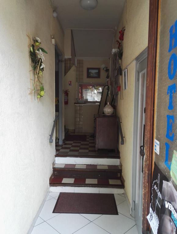 Le Chemin Neuf Hotel *